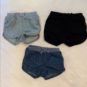 Lot of 3 The Children’s Place shorts.